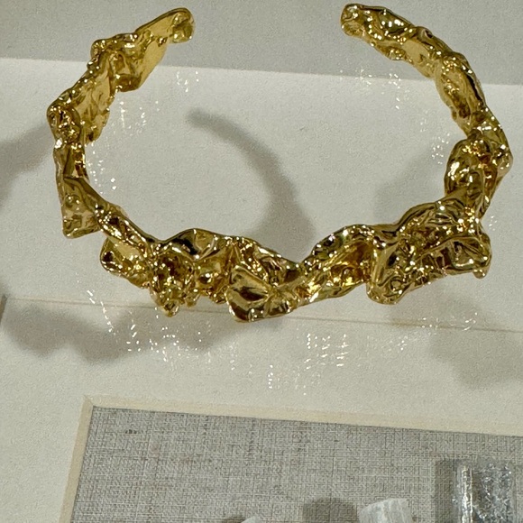 Amber Sceats Emery Cuff Bracelet 24K Gold Plated. New without tags. - Picture 4 of 4